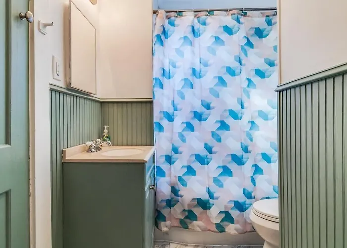 Comfortable 3br Near Downtown Holiday home Lafayette
